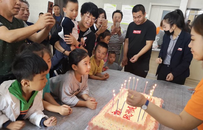 正業·幸福匯·幸福滿滿第三季度業主生日會(圖5) 5.jpg