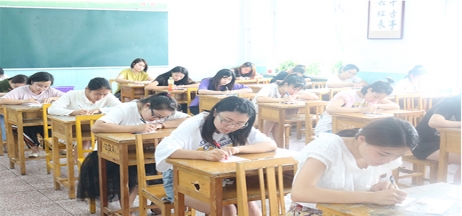 “公平公開,細致嚴謹”市二院護士招聘考試進行時！