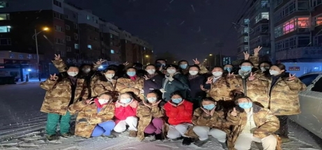 戰(zhàn)疫一線|6萬人次，市二院核酸采樣醫(yī)療隊(duì)支援綏中的第24天！