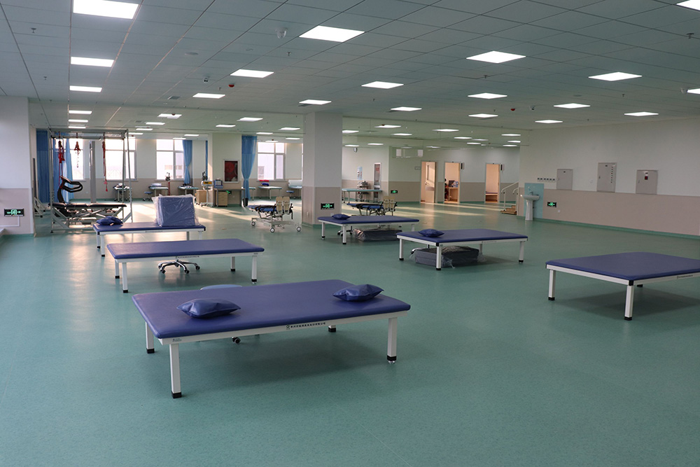 康復治療70天,偏癱患者步行出院!(圖4) 康復治療70天,偏癱患者步行出院!(圖4)