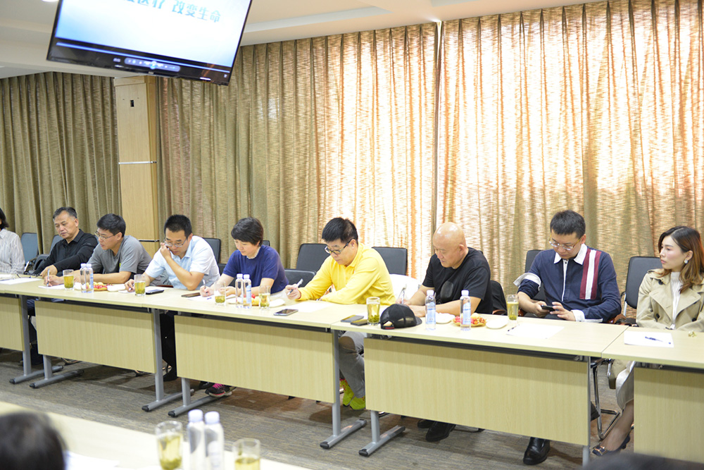 “智聯清華、并肩同行” ——清華經管學院EMBA遼寧校友會走進正業集團(圖3) “智聯清華、并肩同行” ——清華經管學院EMBA遼寧校友會走進正業集團(圖3)