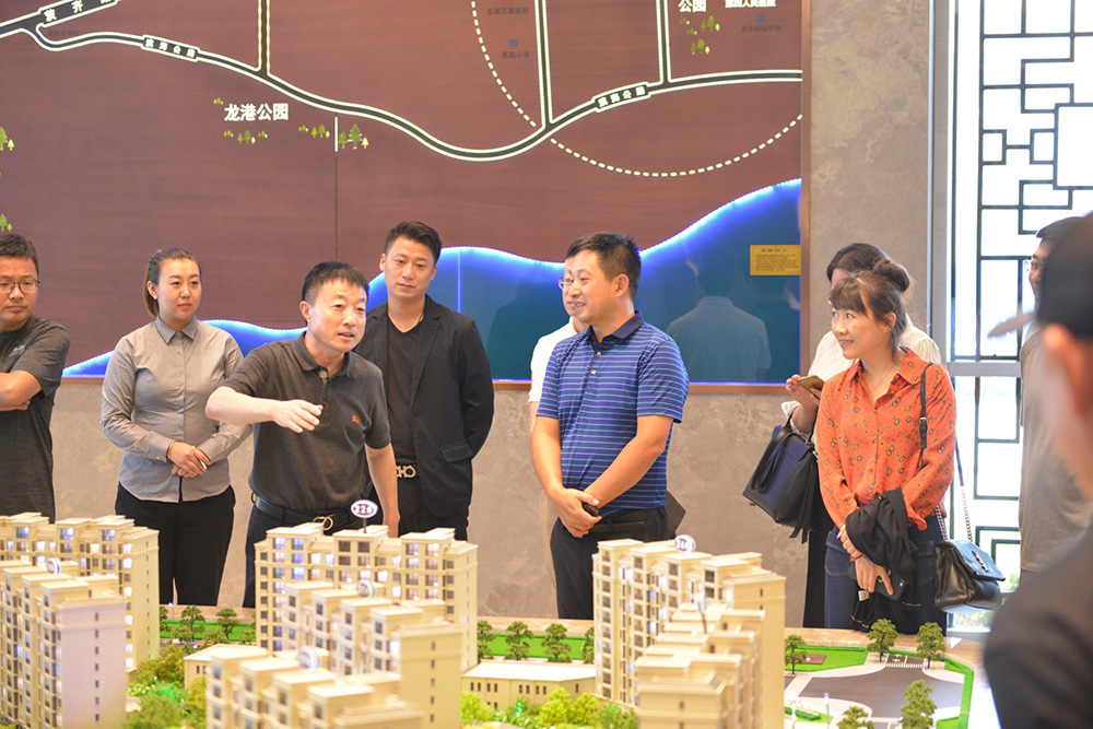 “智聯清華、并肩同行” ——清華經管學院EMBA遼寧校友會走進正業集團(圖8) “智聯清華、并肩同行” ——清華經管學院EMBA遼寧校友會走進正業集團(圖8)