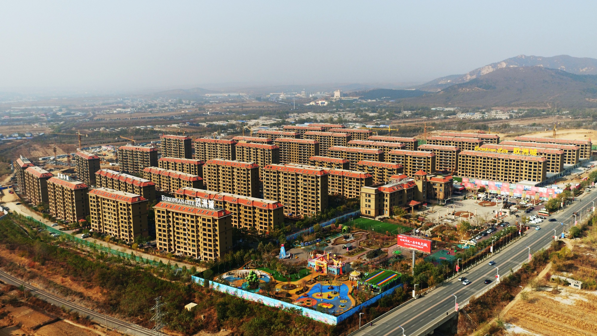 歐洲城·幸福小鎮(zhèn)丨百萬(wàn)平全齡幸福生活城(圖1) 歐洲城·幸福小鎮(zhèn)丨百萬(wàn)平全齡幸福生活城(圖1)