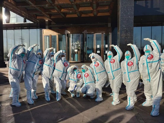 戰(zhàn)疫一線|6萬人次,市二院核酸采樣醫(yī)療隊(duì)支援綏中的第24天!(圖11) 戰(zhàn)疫一線|6萬人次,市二院核酸采樣醫(yī)療隊(duì)支援綏中的第24天!(圖11)