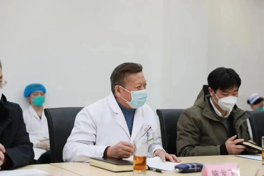 副市長朱德義等領導到我院調研指導醫療救治工作并慰問一線醫務人員(圖1)