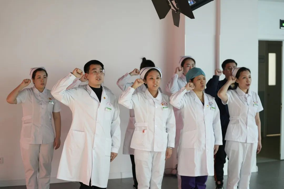 黨建引領|市二院學習貫徹黨的二十大精神——深刻理解“五個牢牢把握(圖4) 黨建引領|市二院學習貫徹黨的二十大精神——深刻理解“五個牢牢把握(圖4)