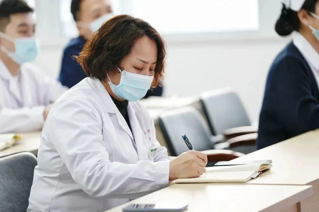 黨建引領|市二院學習貫徹黨的二十大精神——深刻理解“五個牢牢把握(圖9) 黨建引領|市二院學習貫徹黨的二十大精神——深刻理解“五個牢牢把握(圖9)