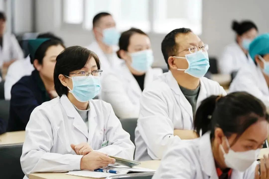 黨建引領|市二院學習貫徹黨的二十大精神——深刻理解“五個牢牢把握(圖10) 黨建引領|市二院學習貫徹黨的二十大精神——深刻理解“五個牢牢把握(圖10)