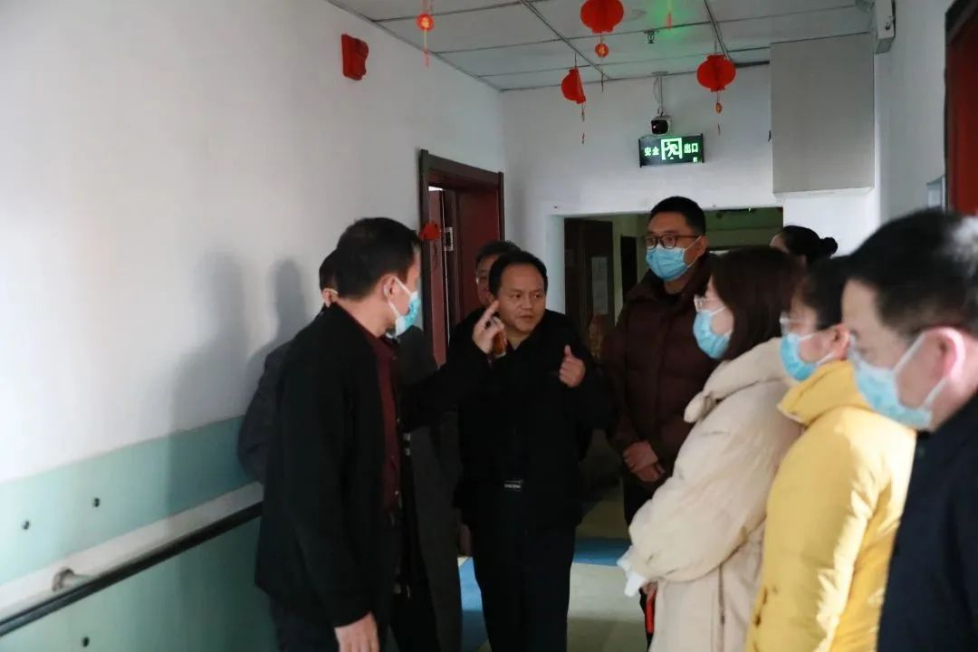 國家重點研發(fā)計劃-醫(yī)養(yǎng)結(jié)合項目專家組蒞臨龍港國際醫(yī)療健康產(chǎn)業(yè)園調(diào)研指導工作(圖6) 國家重點研發(fā)計劃-醫(yī)養(yǎng)結(jié)合項目專家組蒞臨龍港國際醫(yī)療健康產(chǎn)業(yè)園調(diào)研指導工作(圖6)